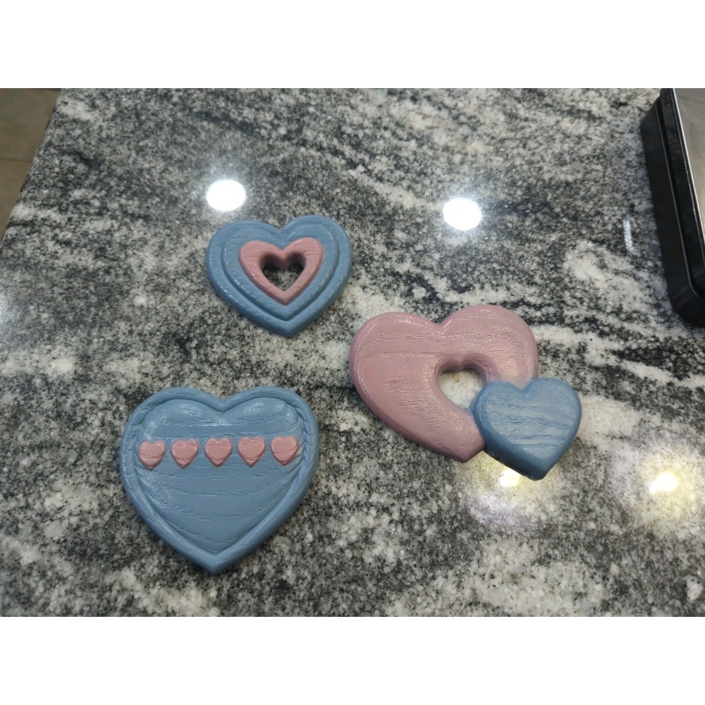 Vintage Homco Burwood Plastic Hearts Wall Decor Set Of 3 Blue & Pink